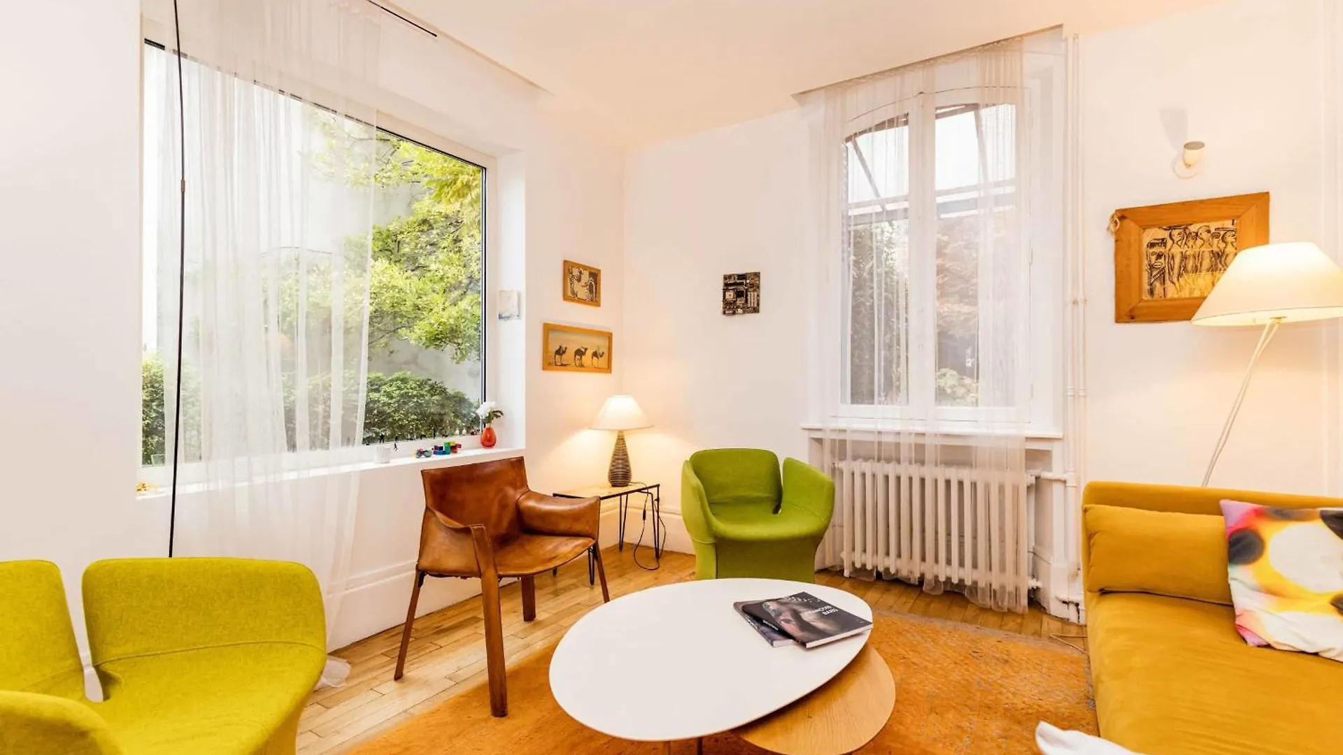 Villa Beautiful Large House In A Wooded Garden París 0*,